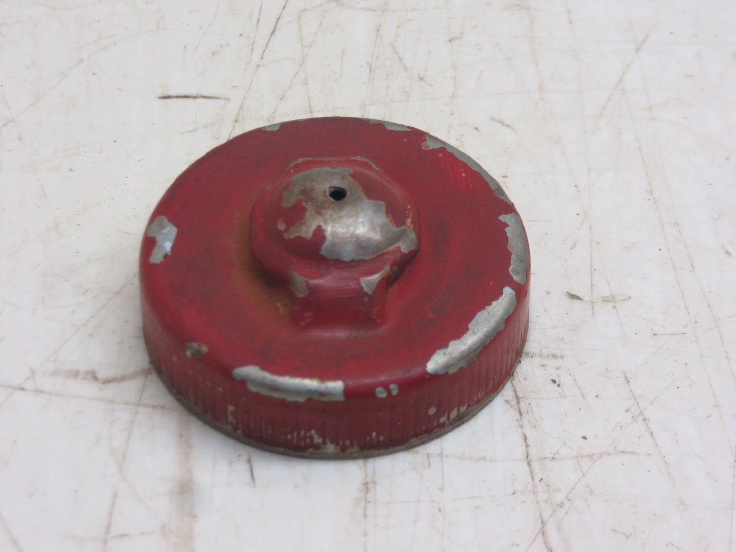 AF2155R John Deere Fuel Tank Cap For Pony Motor On 70, 80, 720, 820, 530, 630, 730, 830