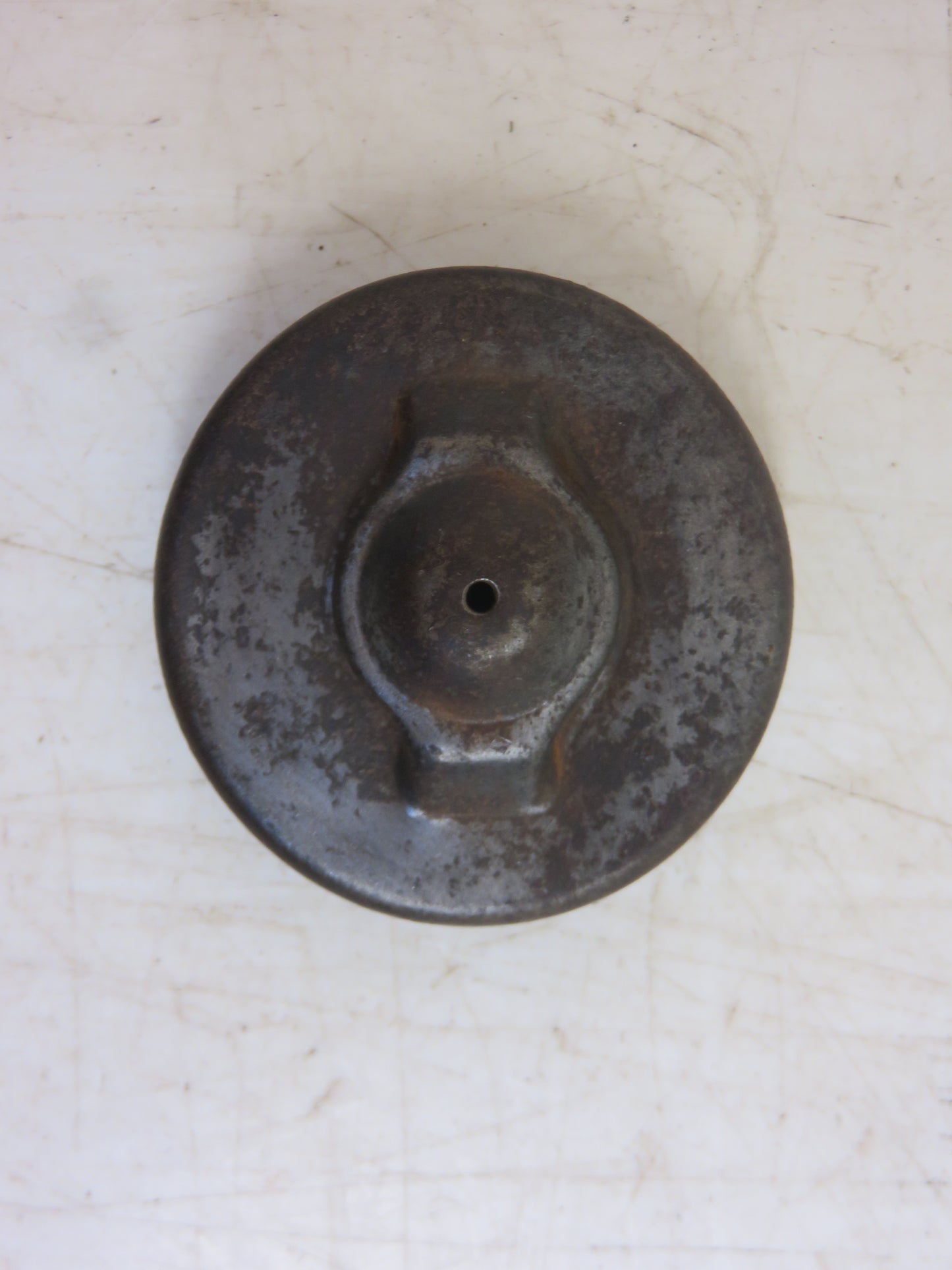 AF2155R John Deere Fuel Tank Cap For Pony Motor On 70, 80, 720, 820, 530, 630, 730, 830