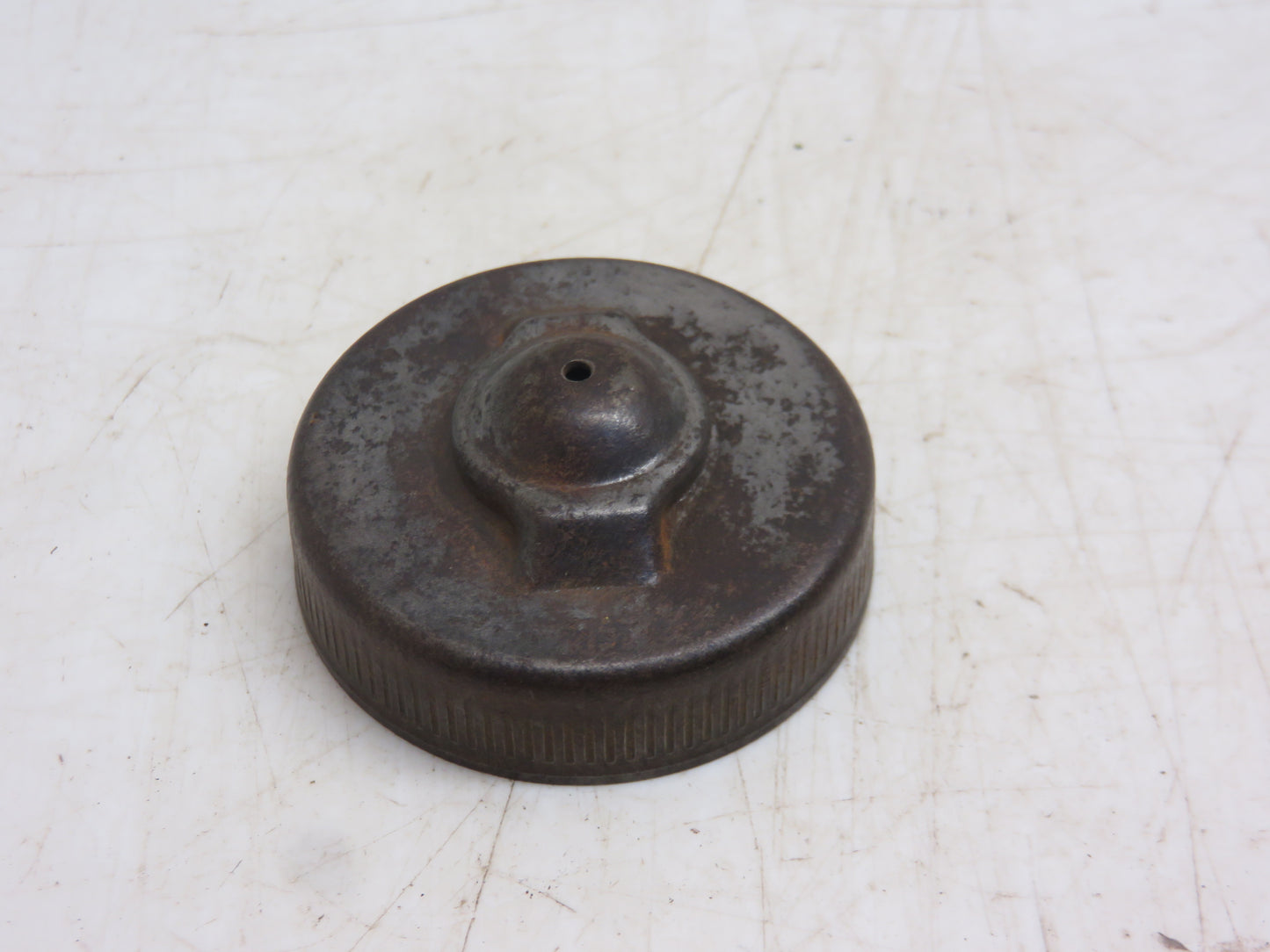 AF2155R John Deere Fuel Tank Cap For Pony Motor On 70, 80, 720, 820, 530, 630, 730, 830