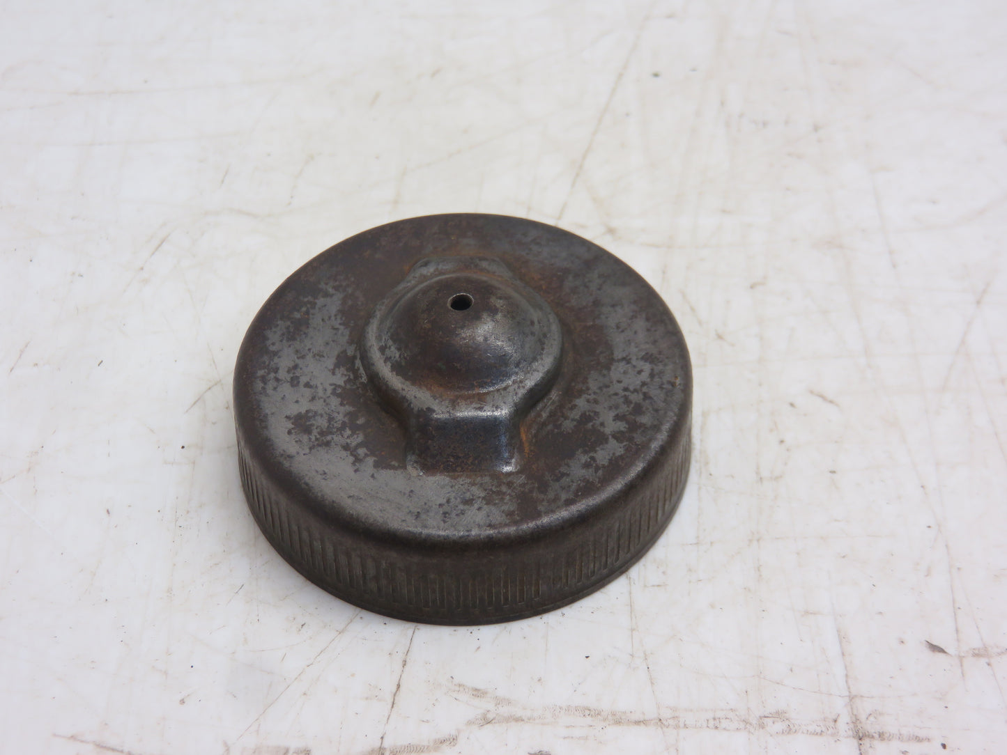 AF2155R John Deere Fuel Tank Cap For Pony Motor On 70, 80, 720, 820, 530, 630, 730, 830