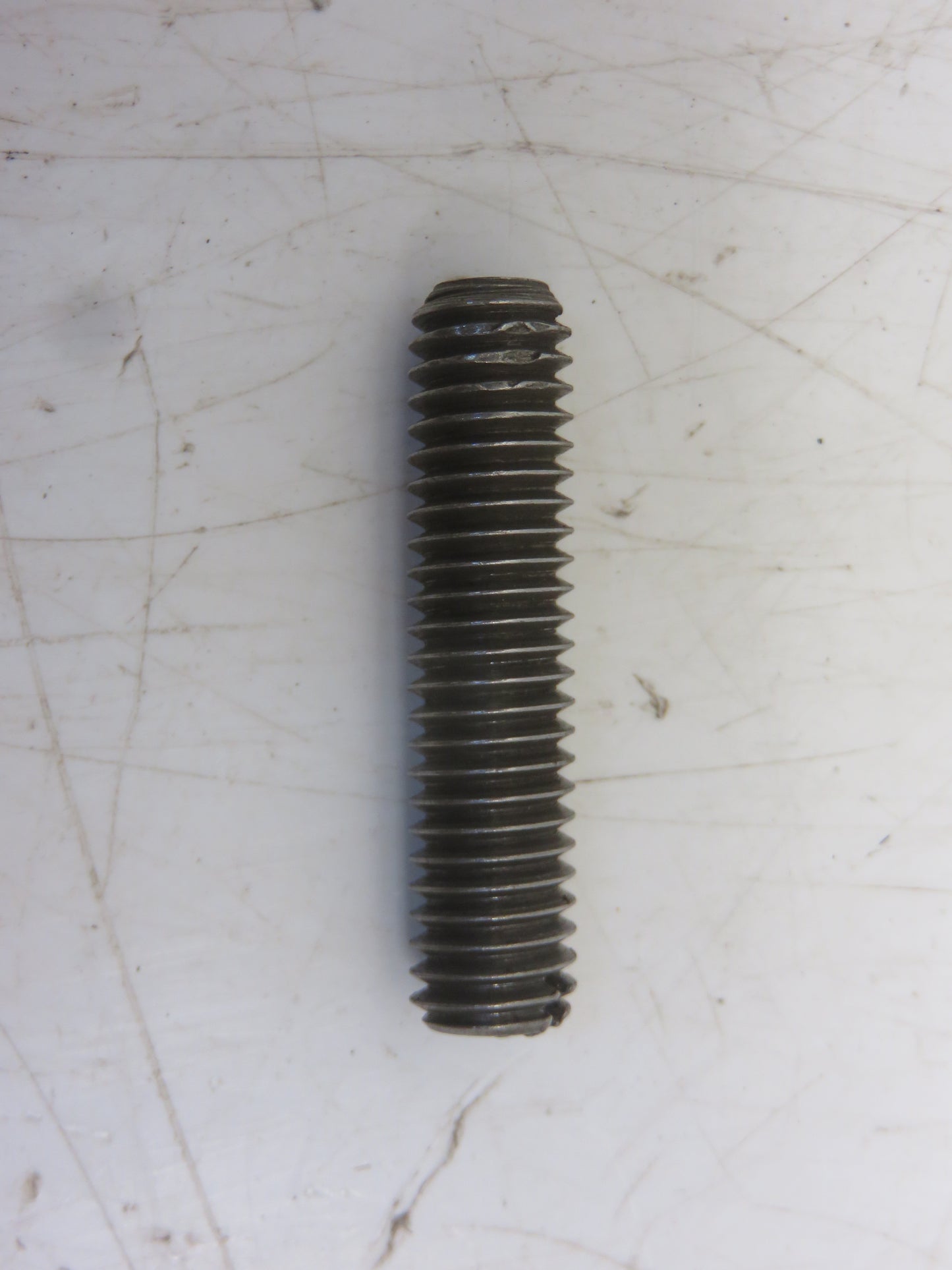 A1449R John Deere Adjusting Screw For A, AR, AO, B, BR, BO, G, H, 50, 60, 70