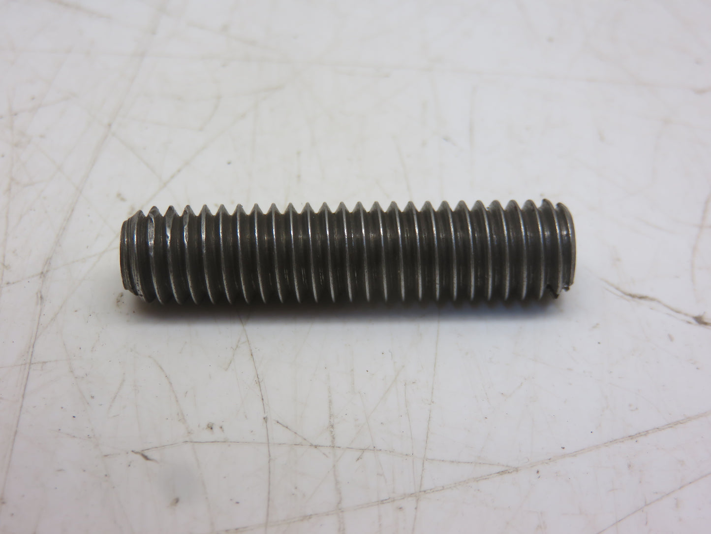 A1449R John Deere Adjusting Screw For A, AR, AO, B, BR, BO, G, H, 50, 60, 70