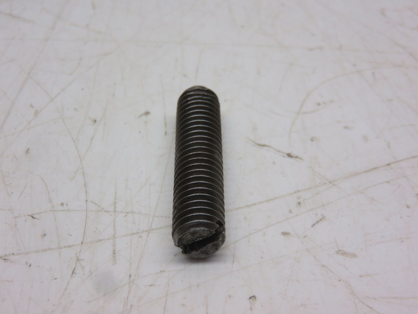 A1449R John Deere Adjusting Screw For A, AR, AO, B, BR, BO, G, H, 50, 60, 70