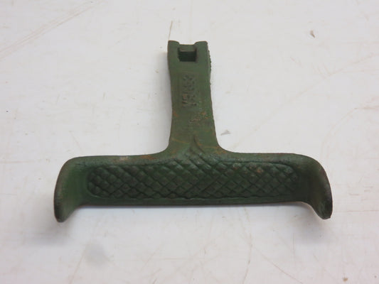 Y3083BD John Deere NOS Shifter Foot Casting For 999 Planter