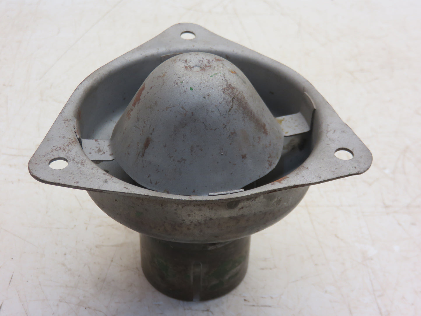 AR26806 John Deere Air Cleaner Water Trap For 3010