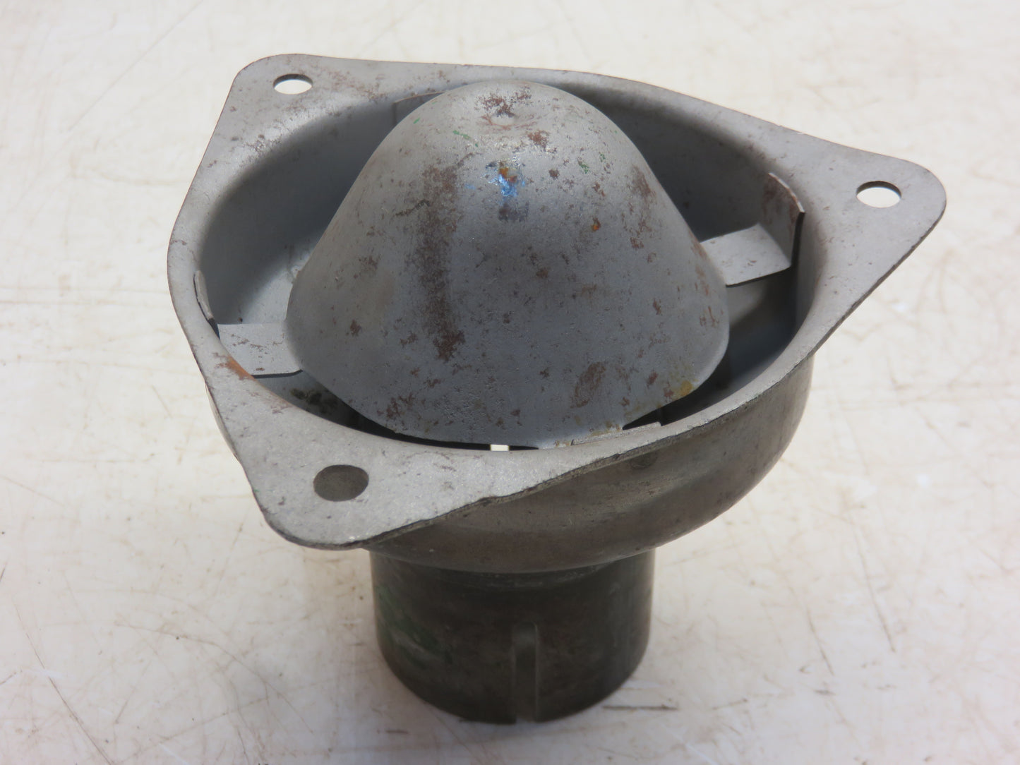 AR26806 John Deere Air Cleaner Water Trap For 3010