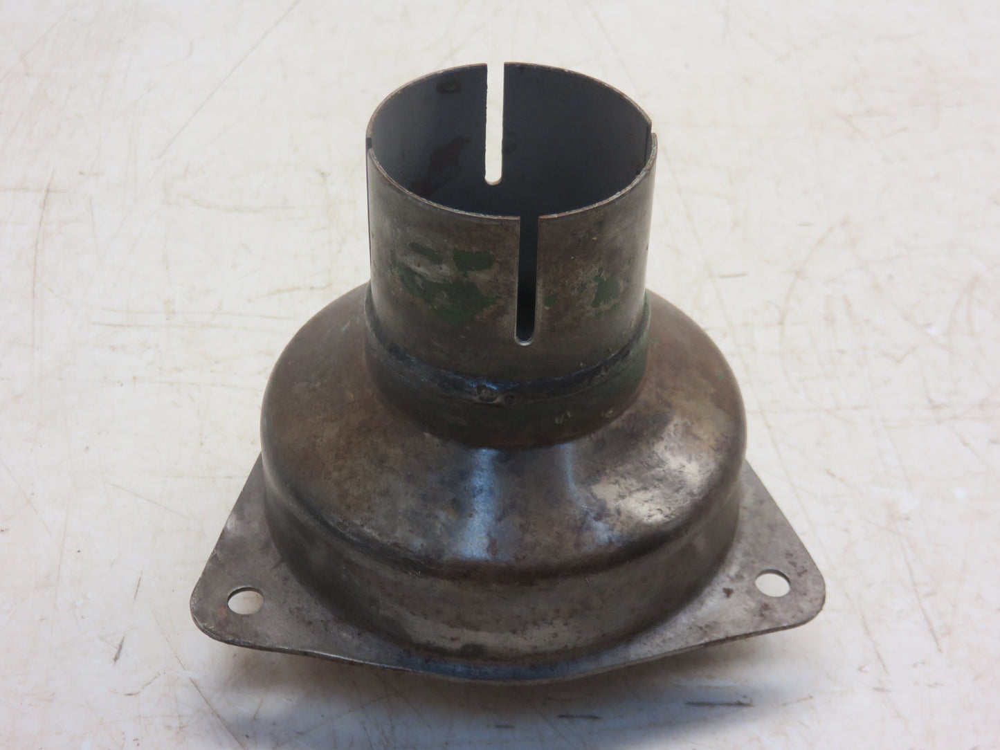 AR26806 John Deere Air Cleaner Water Trap For 3010