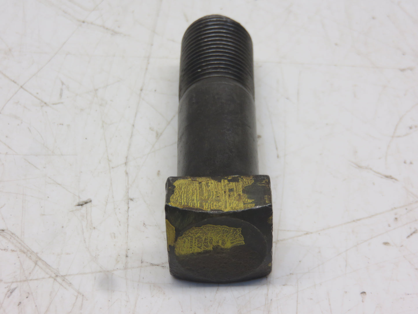 F859R John Deere Rear Hub Bolt For G