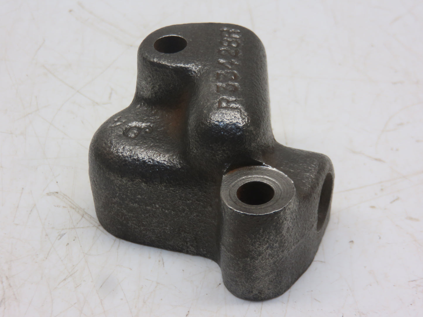 R33428 John Deere Transmission Oil Pump Tube Bracket For Synchro Range 2510, 3020, 4020