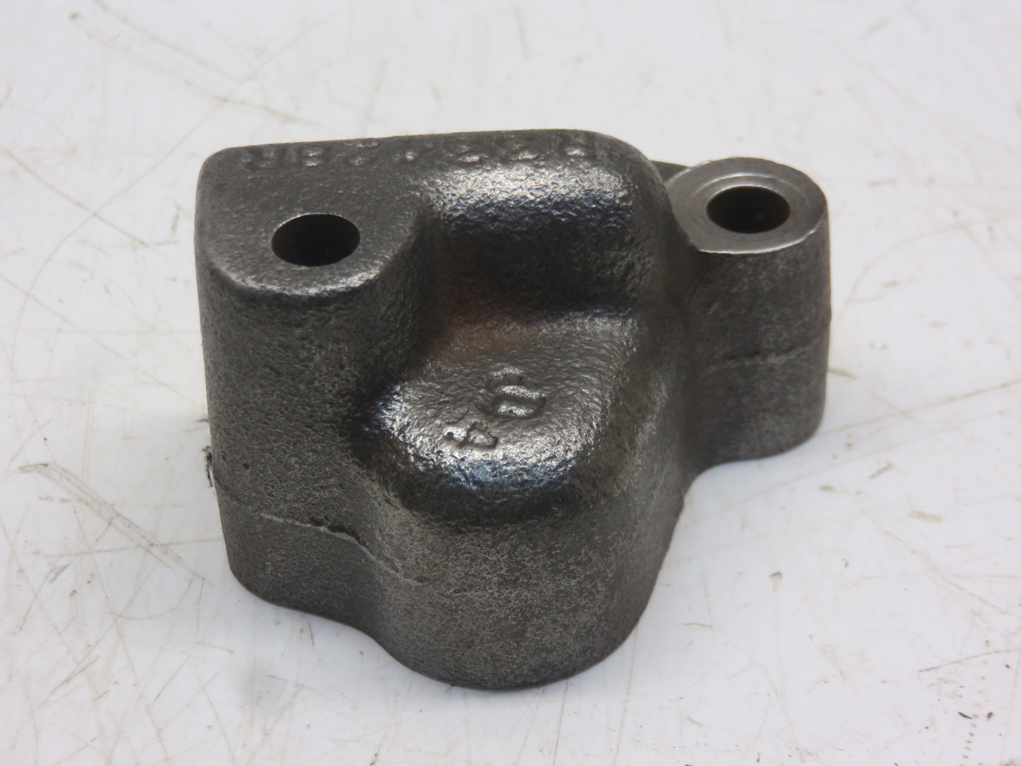 R33428 John Deere Transmission Oil Pump Tube Bracket For Synchro Range 2510, 3020, 4020