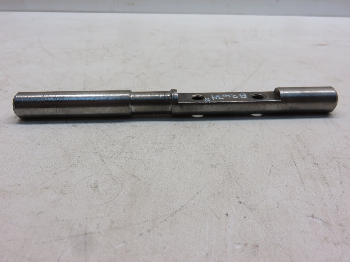 B2634R John Deere Governor Lever Shaft For B, 50, 520, 530