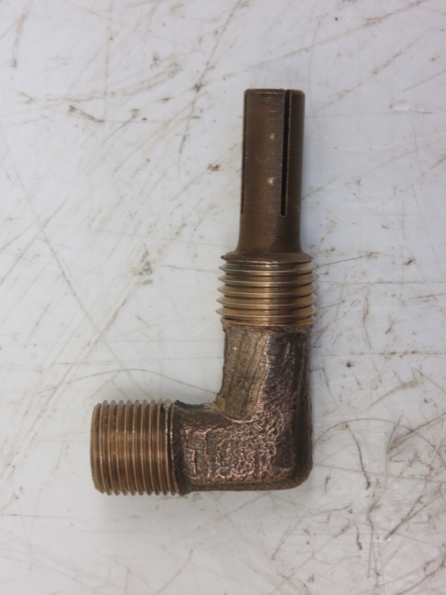 A2956R John Deere Fuel Filter Strainer Elbow For A, B, D, G, H, R, 50, 60, 70