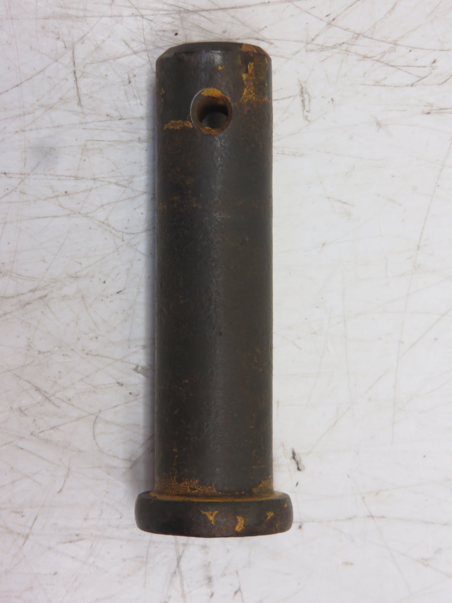 M2485T John Deere Drawbar Pivot Pin For 40, 320, 420, 330, 430, 435, 1010