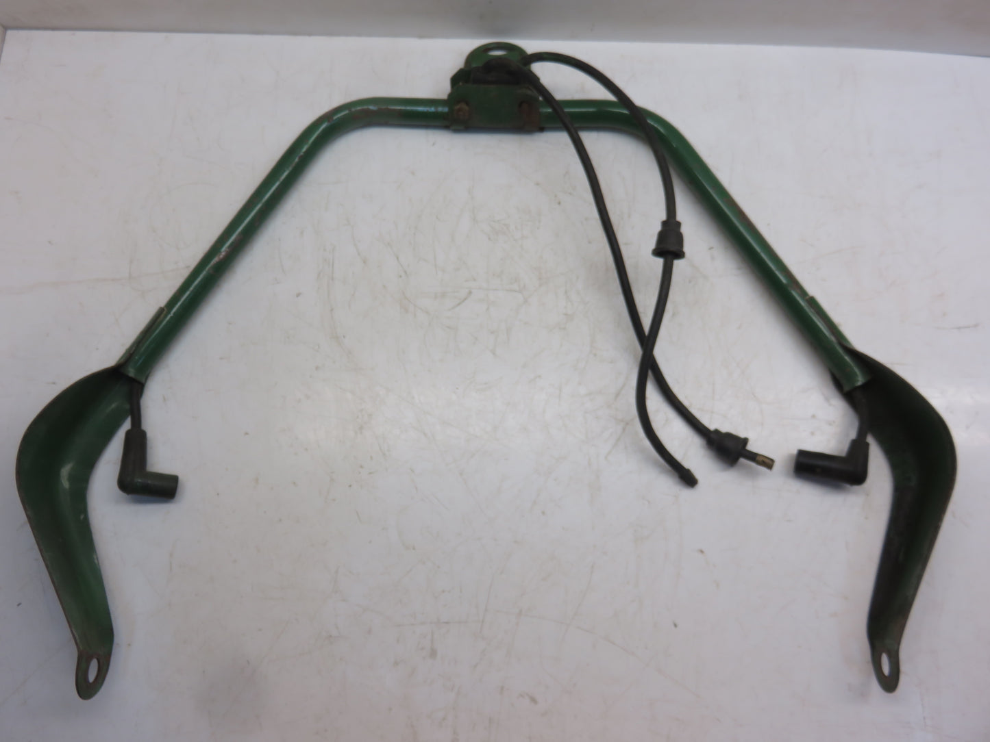 AF1136R John Deere Spark Plug Wire Conduit For G