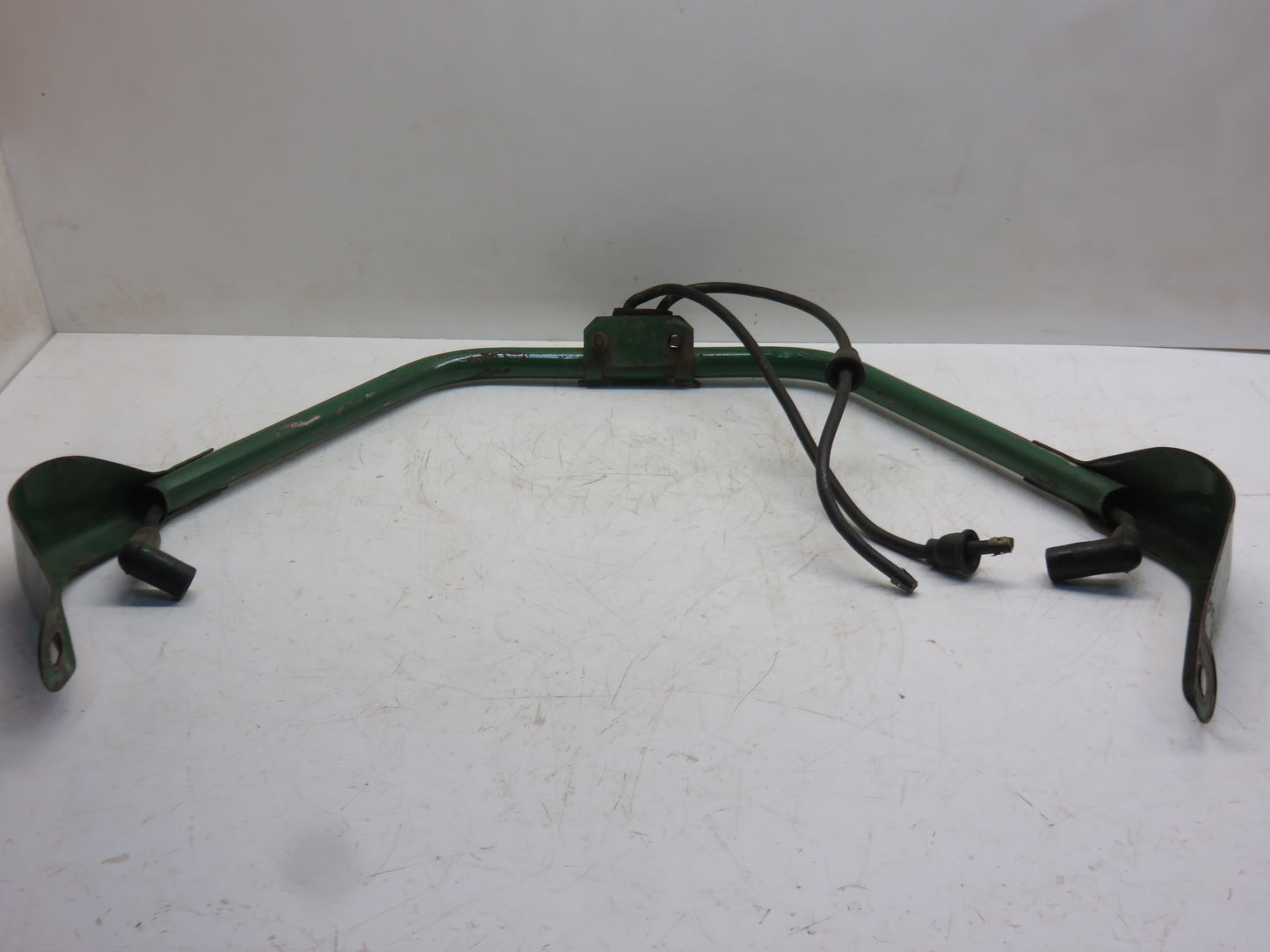 AF1136R John Deere Spark Plug Wire Conduit For G