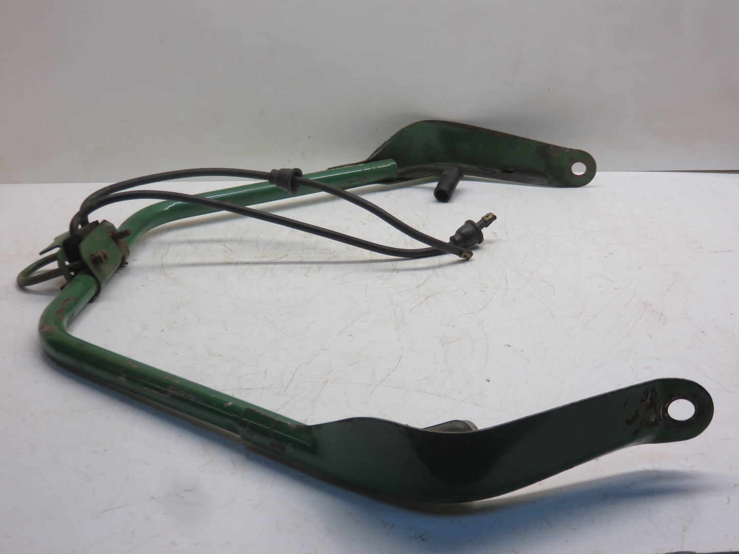 AF1136R John Deere Spark Plug Wire Conduit For G