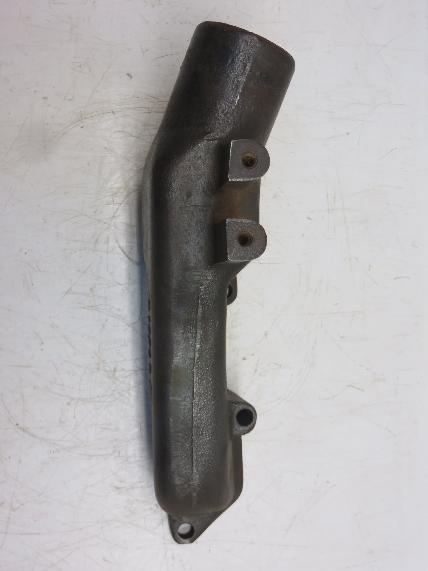 M1520T John Deere Upper Water Manifold For 40