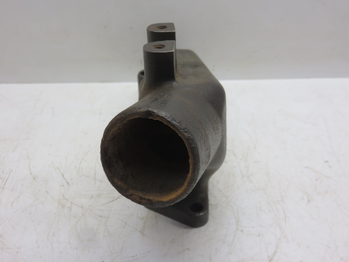 M1520T John Deere Upper Water Manifold For 40