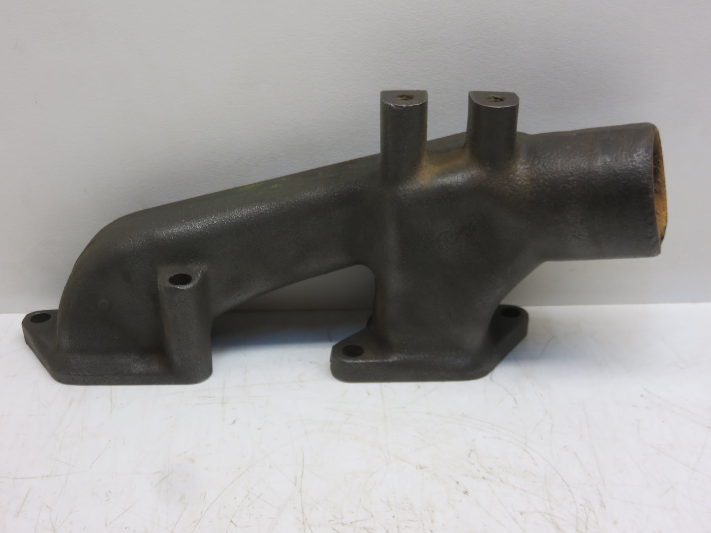 M1520T John Deere Upper Water Manifold For 40
