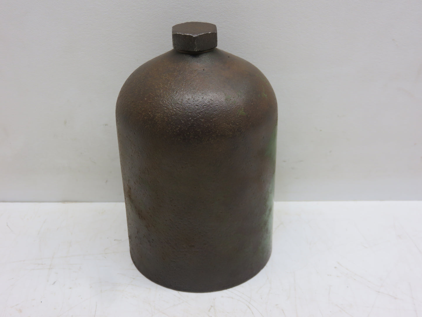 AM236T, AM738T John Deere Oil Filter Canister For M, 40, 420, 430, 1010