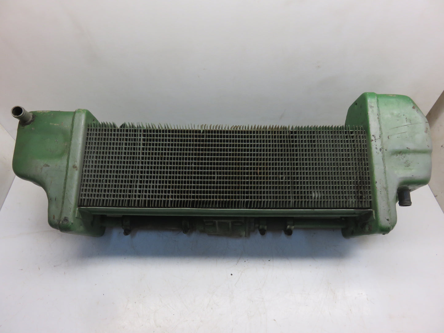 AR31151 John Deere Hydraulic Oil Cooler For 4010, 5010, 4000, 4020