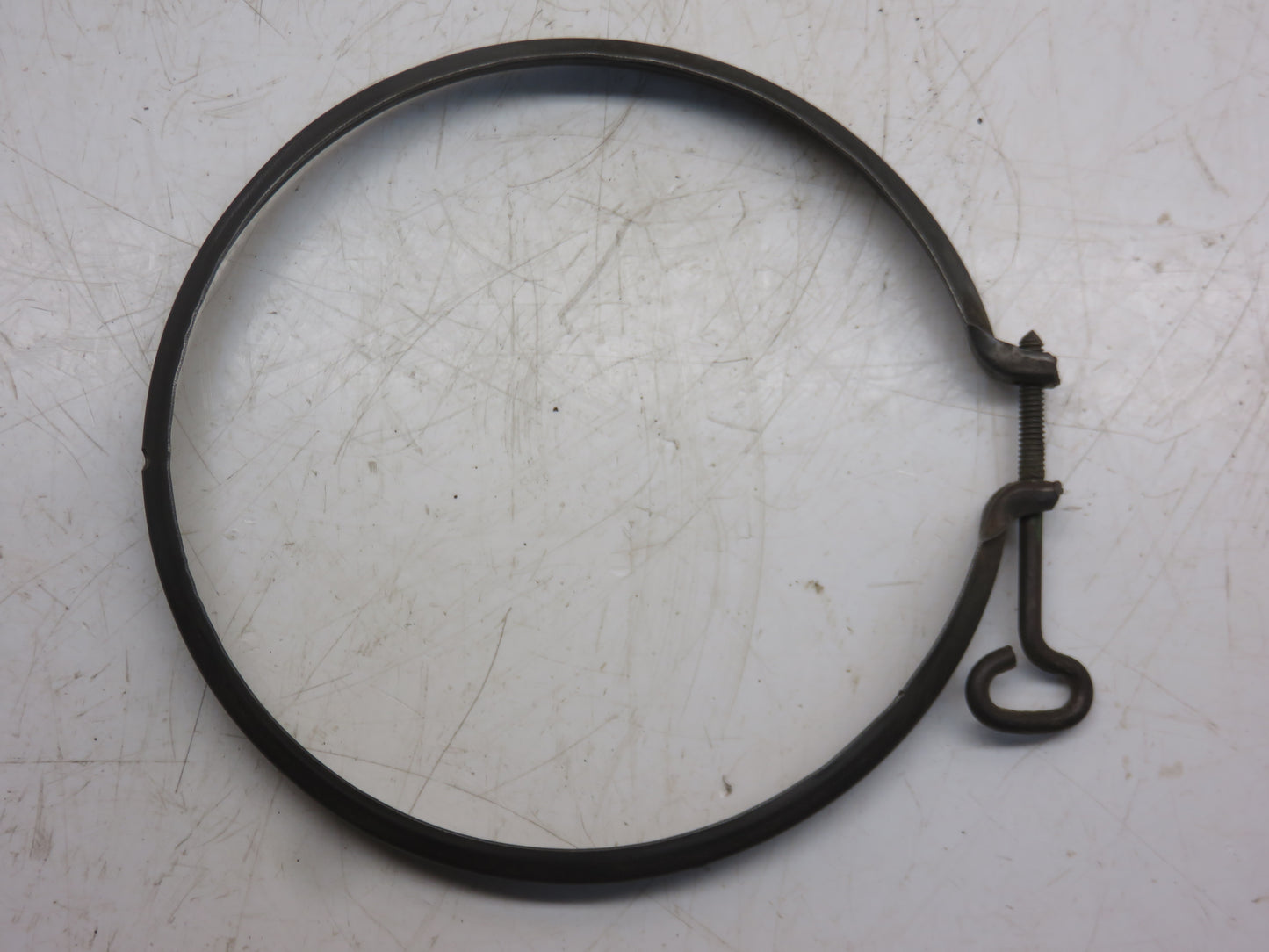 AF740R, AR30574R, AR34700 John Deere Air Cleaner Oil Cup Clamp For G, 70, 720, 730