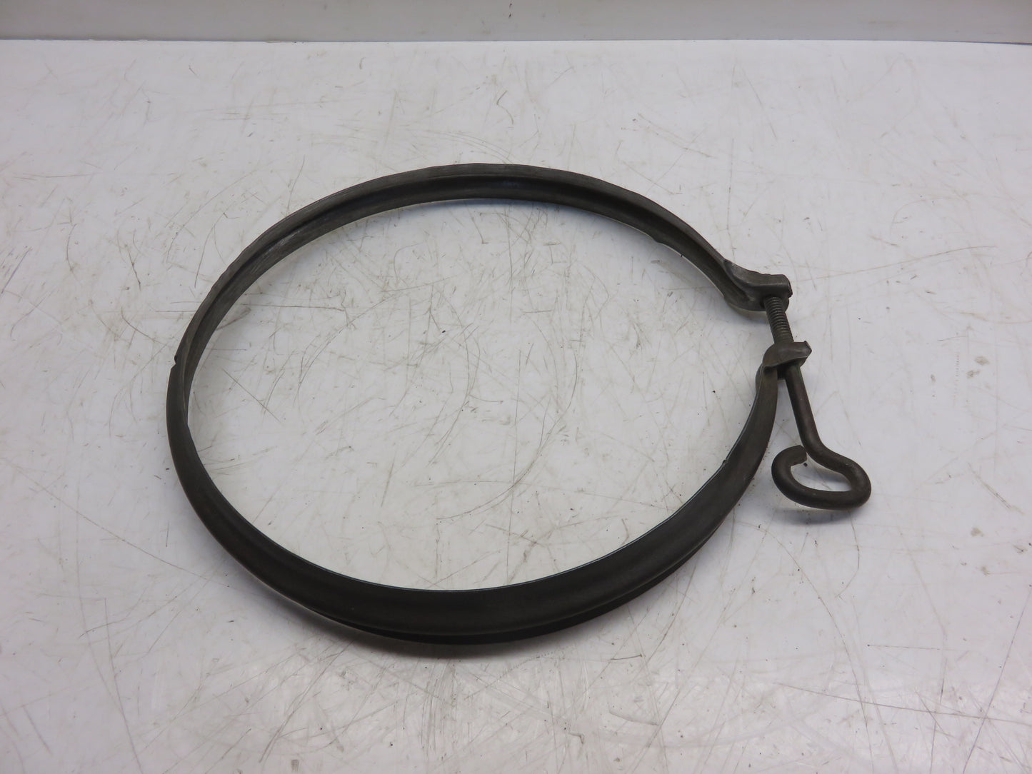 AF740R, AR30574R, AR34700 John Deere Air Cleaner Oil Cup Clamp For G, 70, 720, 730