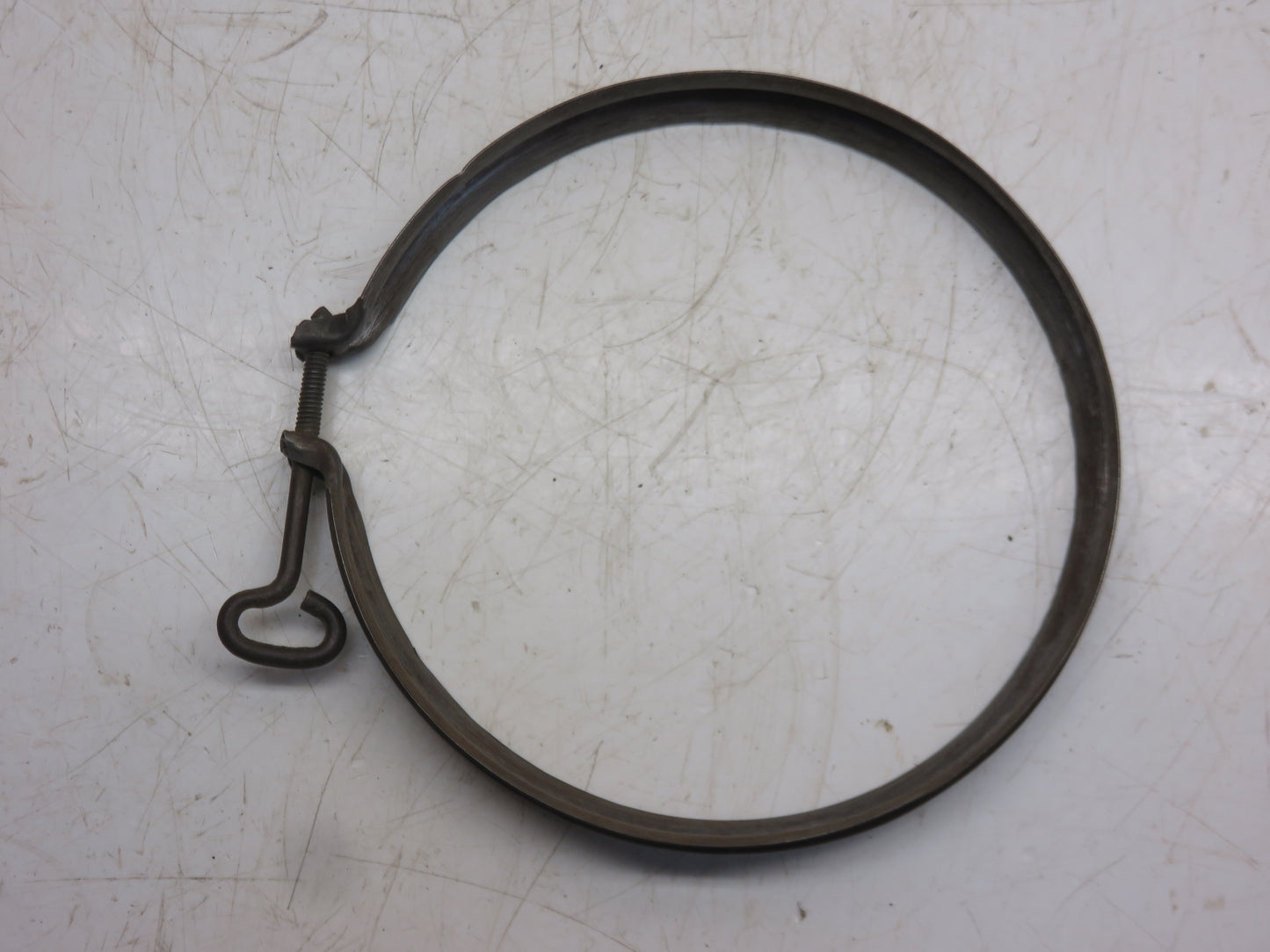 AF740R, AR30574R, AR34700 John Deere Air Cleaner Oil Cup Clamp For G, 70, 720, 730
