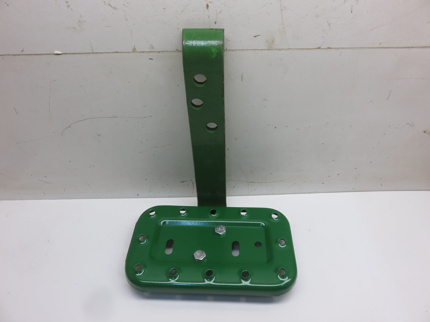 F3196R John Deere Standard Front Step Bracket For 620, 720, 630, 730