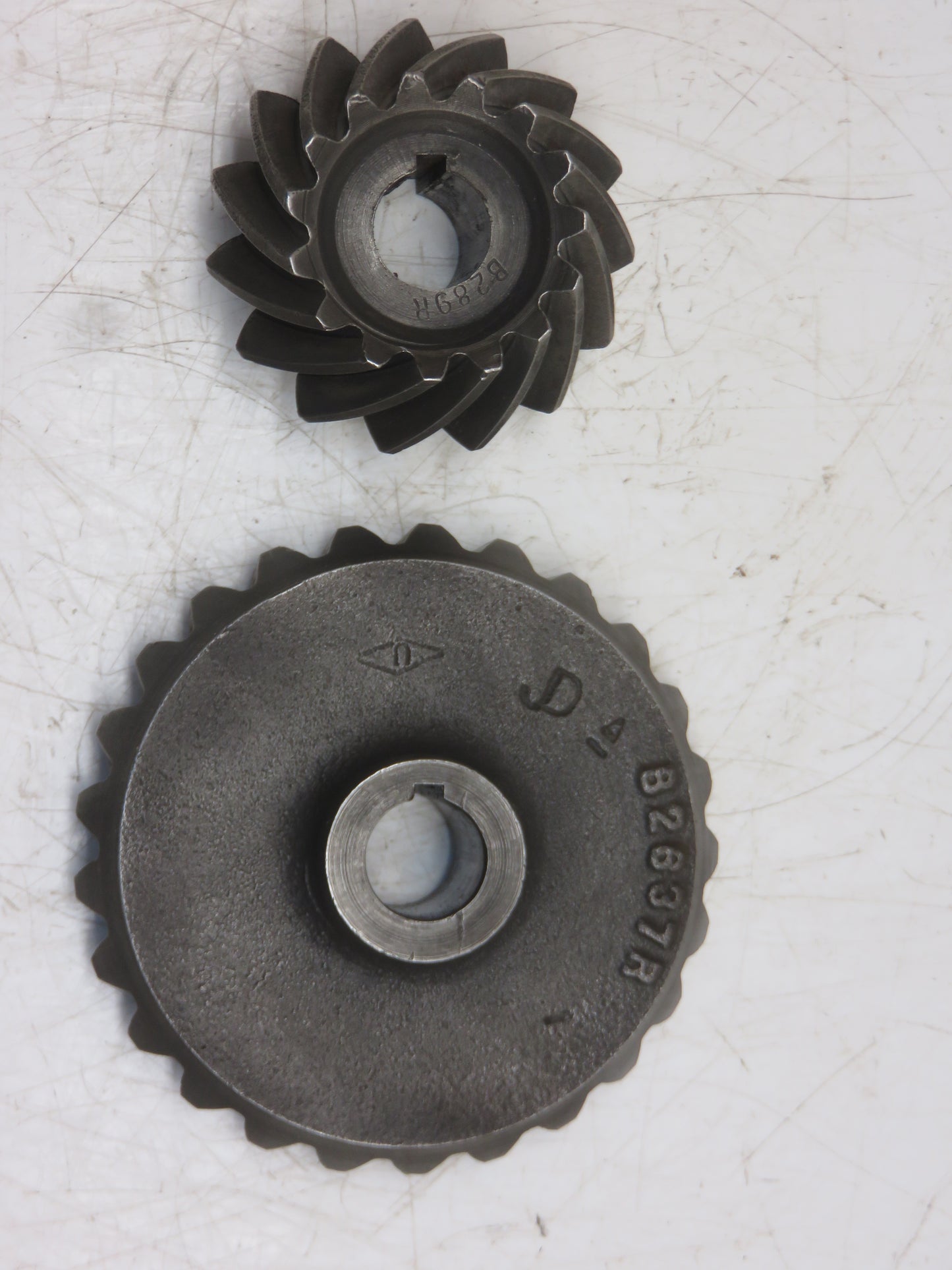 AB3706R, B289R, B2637R John Deere Fan Drive Gear And Governor Gear Set For B, 50