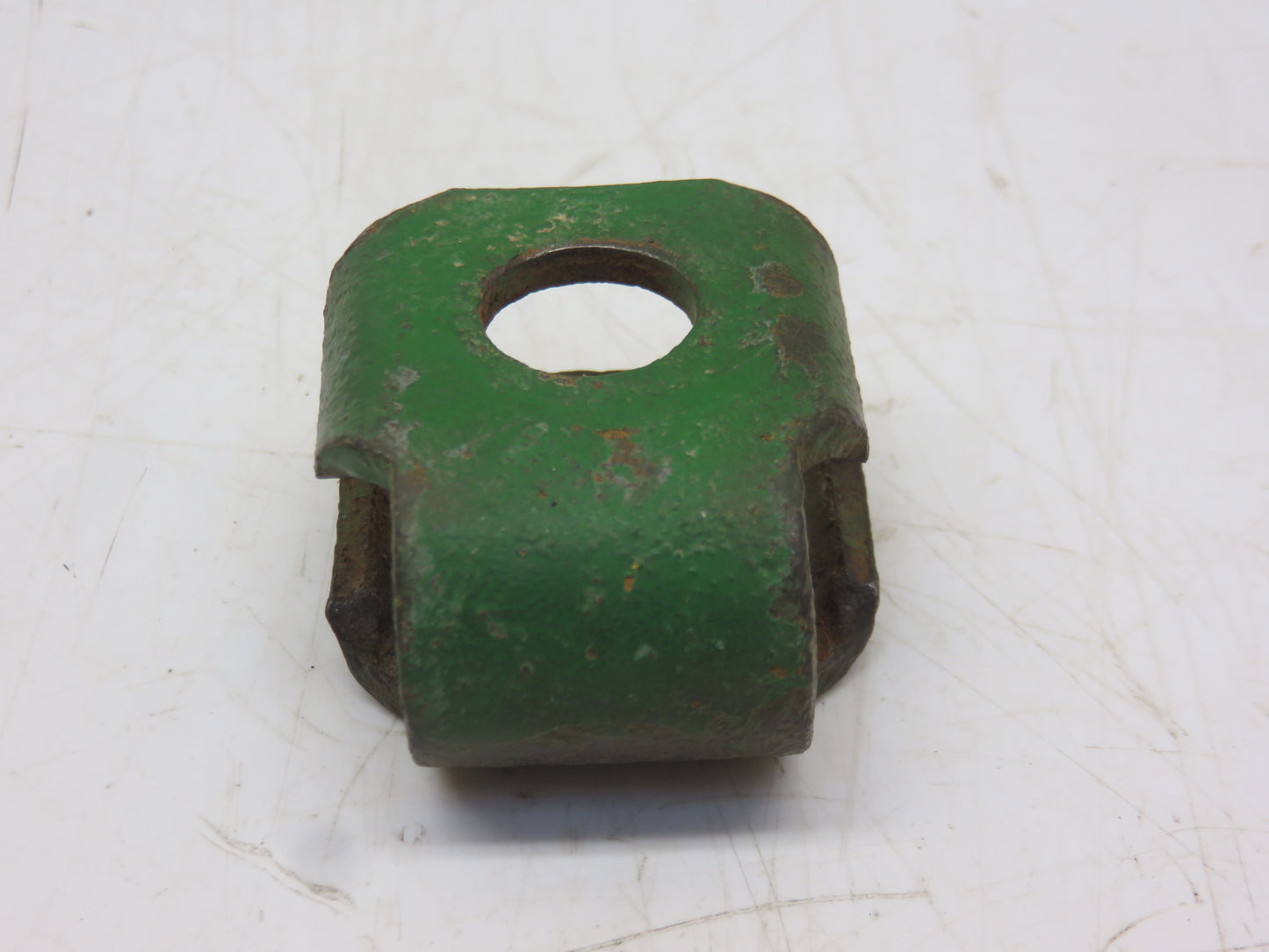 M1482T John Deere Light Clamp For M, 40, 320, 420, 330, 430, 435, 1010, 3010, 3020