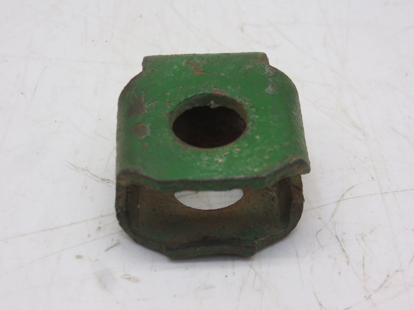 M1482T John Deere Light Clamp For M, 40, 320, 420, 330, 430, 435, 1010, 3010, 3020
