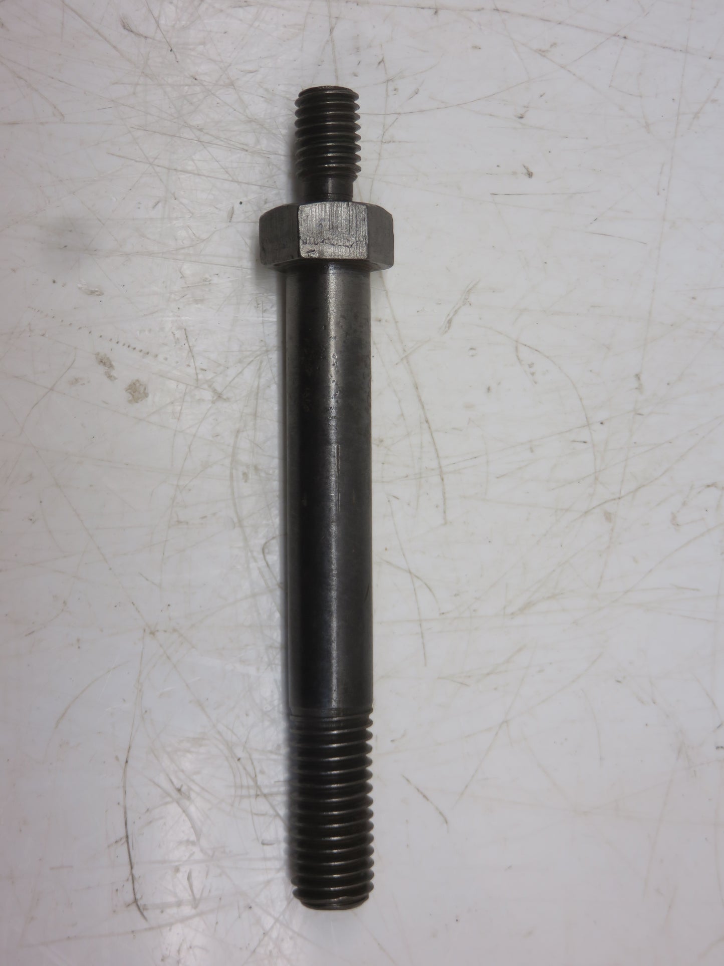 AA5366R John Deere Rocker Arm Bracket Stud For 60