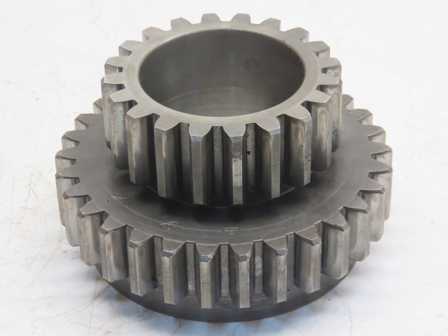 R26793 John Deere Differential Shaft PTO Idler Gear For 4010