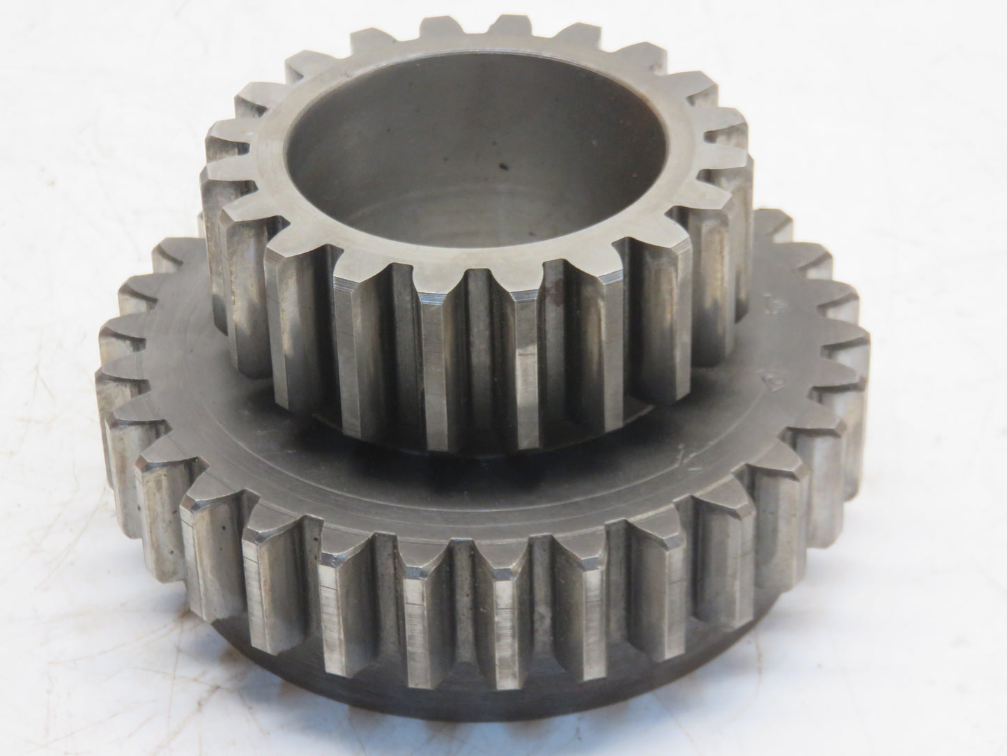R26793 John Deere Differential Shaft PTO Idler Gear For 4010