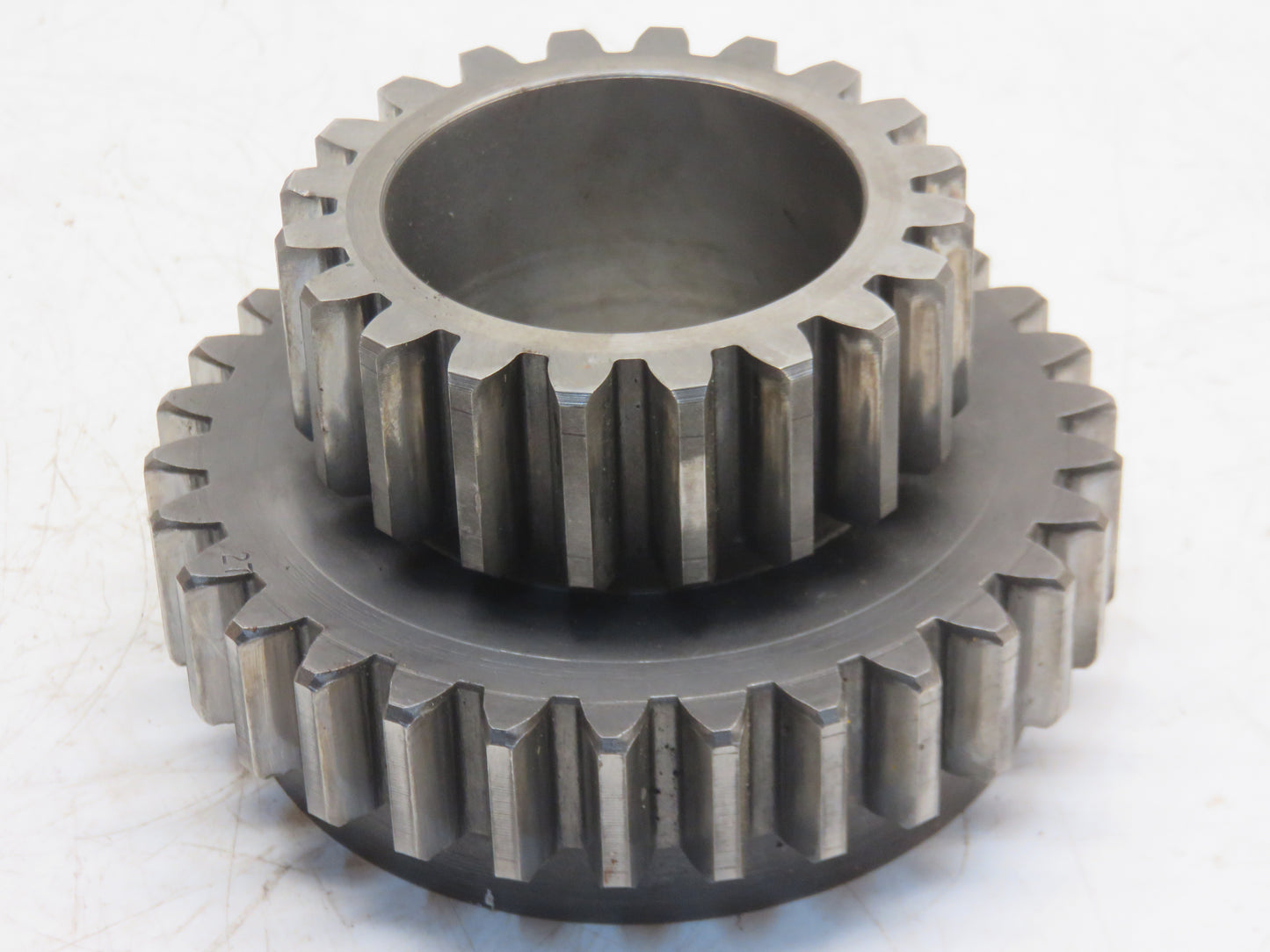 R26793 John Deere Differential Shaft PTO Idler Gear For 4010