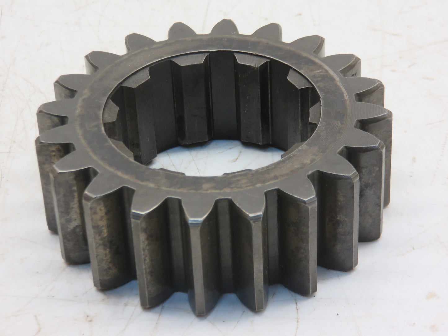 B2418R John Deere Differential Drive Pinion For B, 50, 520, 530
