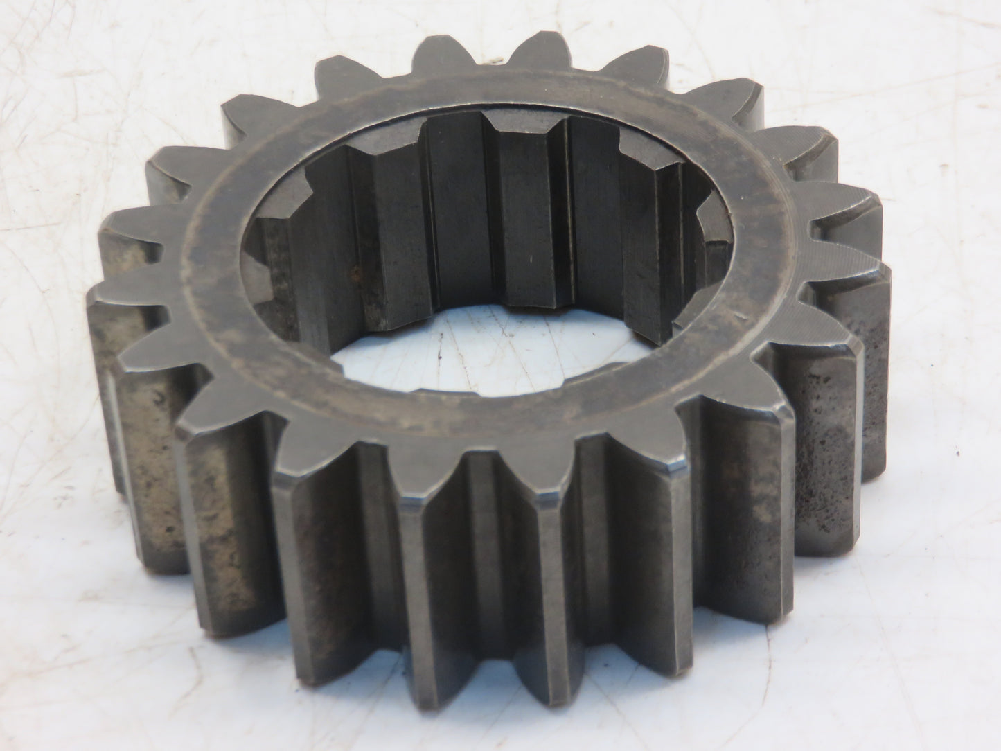 B2418R John Deere Differential Drive Pinion For B, 50, 520, 530