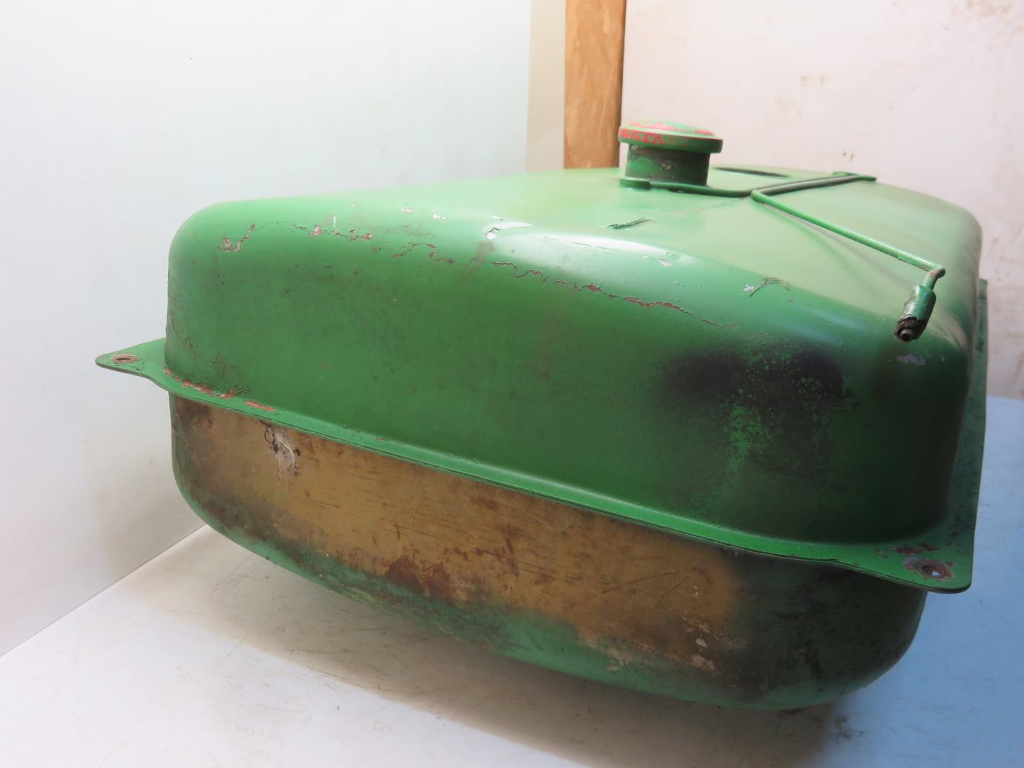 AT16012, AT12171 John Deere Fuel Tank For 2010