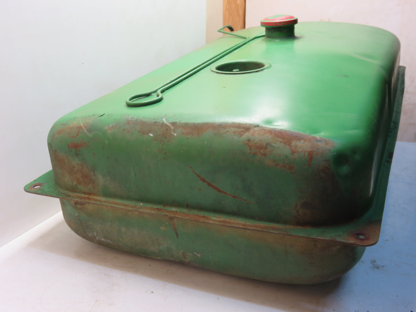 AT16012, AT12171 John Deere Fuel Tank For 2010