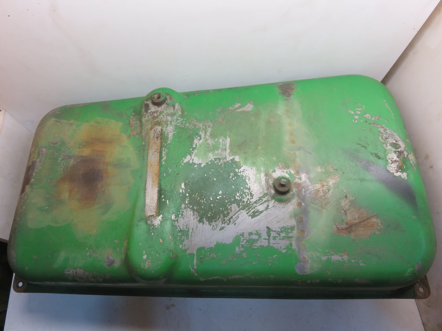 AT16012, AT12171 John Deere Fuel Tank For 2010