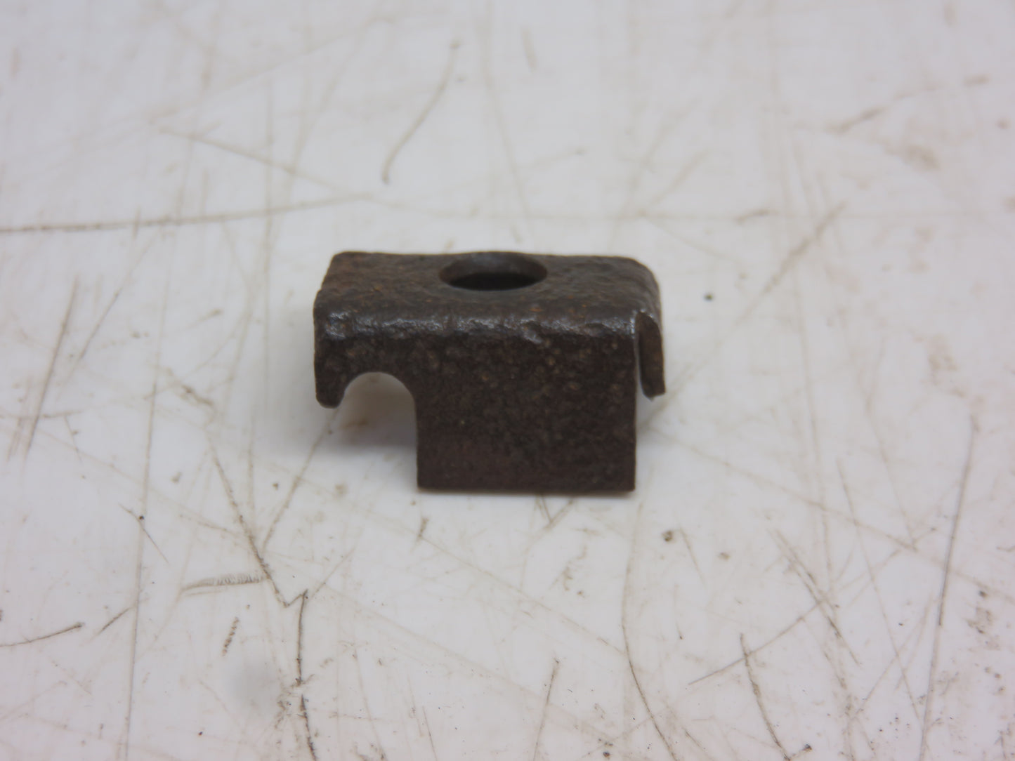 M411T John Deere Choke Cable Clip For M, MI, MT, 40