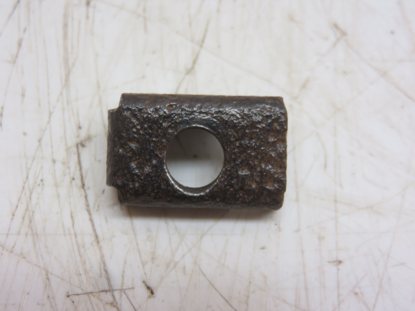 M411T John Deere Choke Cable Clip For M, MI, MT, 40