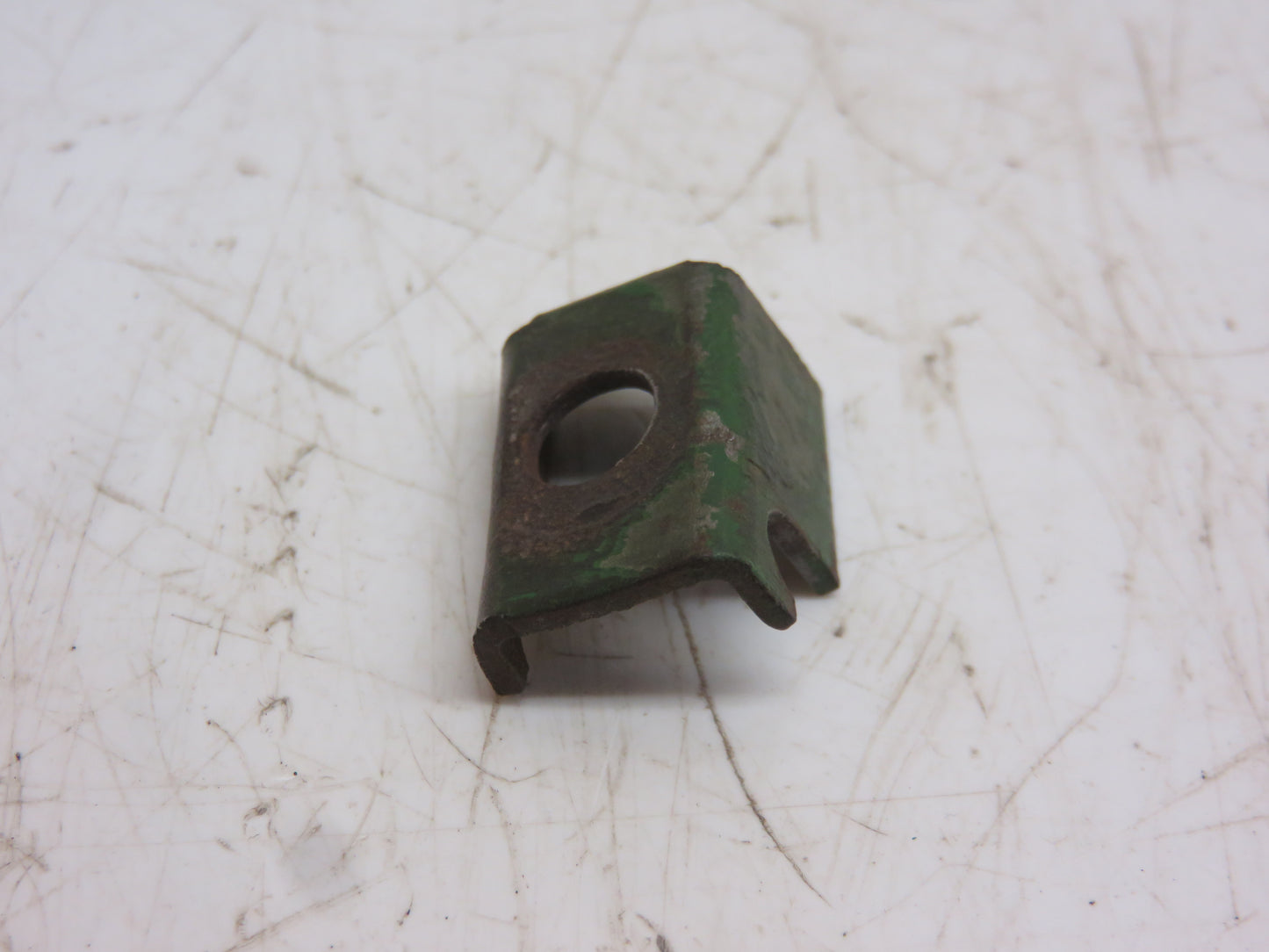 M411T John Deere Choke Cable Clip For M, MI, MT, 40