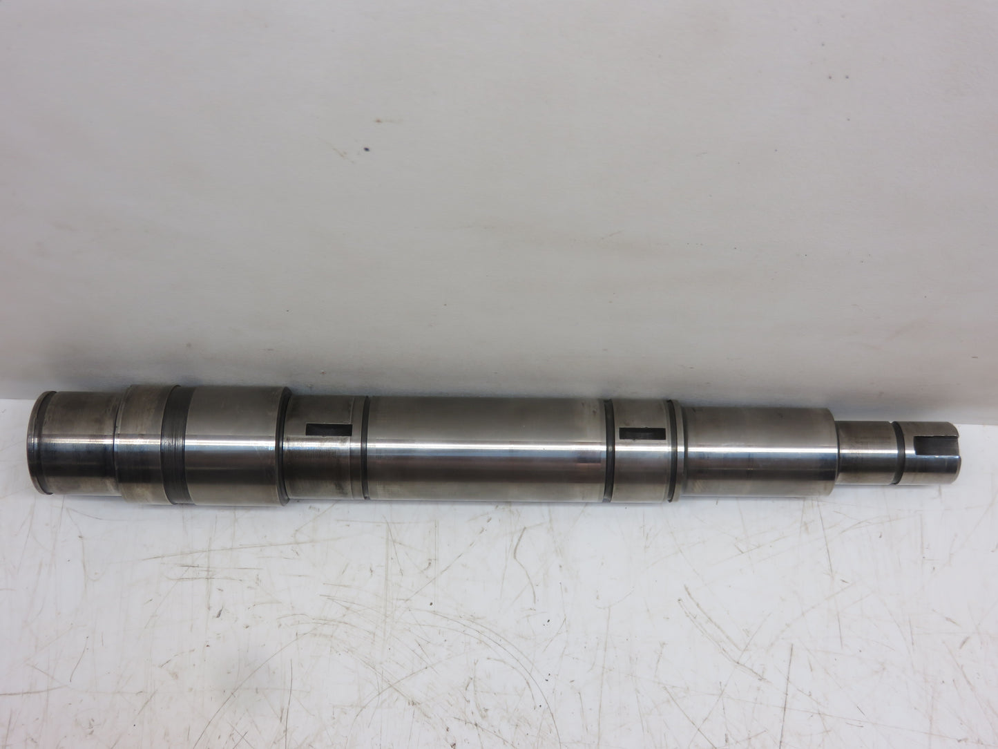 R33384 John Deere Synchro Transmission Drive Shaft For 4000, 4020