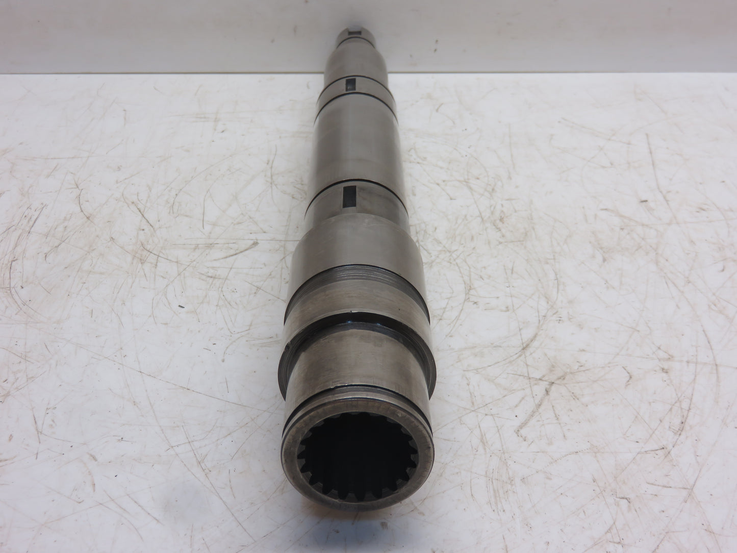 R33384 John Deere Synchro Transmission Drive Shaft For 4000, 4020