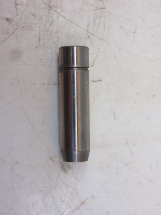 CH16045 John Deere NOS Intake Valve Guide For 950, 1050, 955, 770, 870, 970, 1070