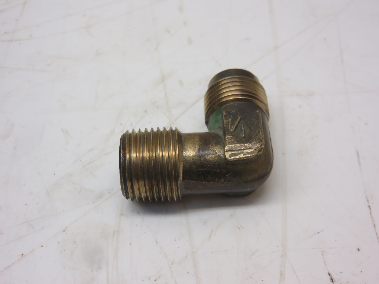 A4927R John Deere Flare Elbow For 50, 60, 70, 520, 620, 720, 530, 630, 730