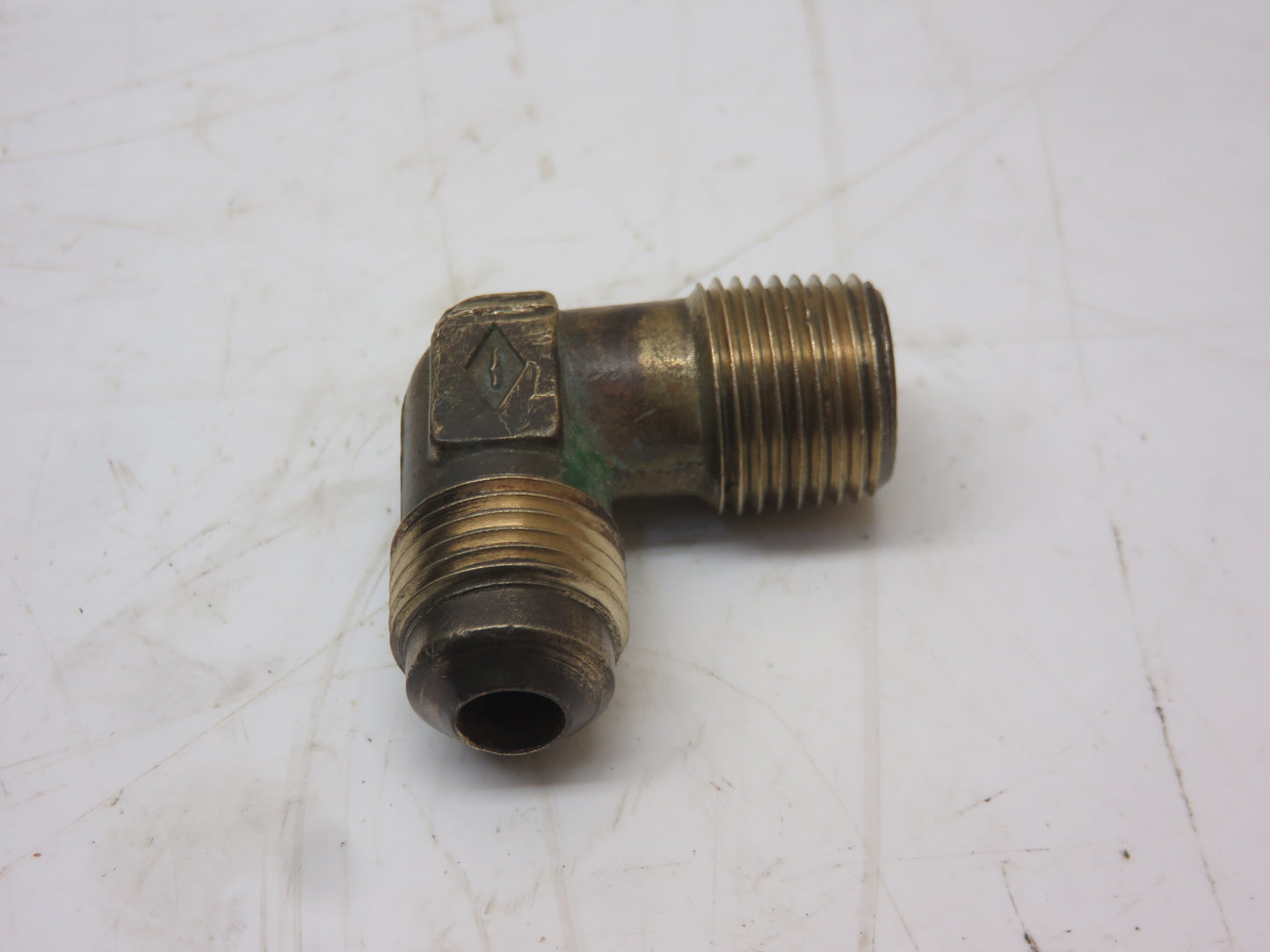 A4927R John Deere Flare Elbow For 50, 60, 70, 520, 620, 720, 530, 630, 730