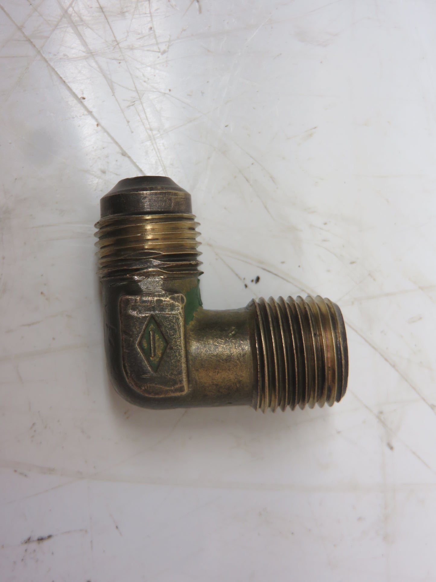 A4927R John Deere Flare Elbow For 50, 60, 70, 520, 620, 720, 530, 630, 730